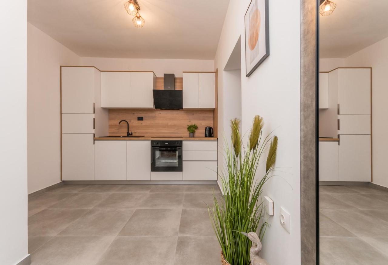 Apartmani A&M Biograd na Moru Kültér fotó