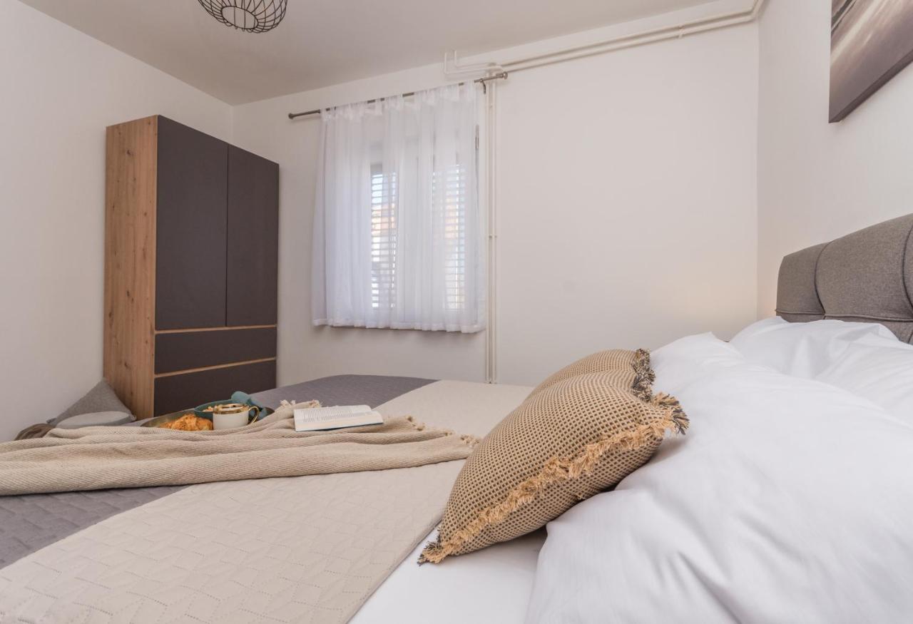 Apartmani A&M Biograd na Moru Kültér fotó
